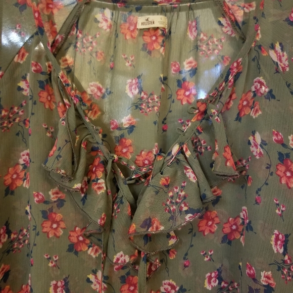Hollister blouse - Picture 3 of 6
